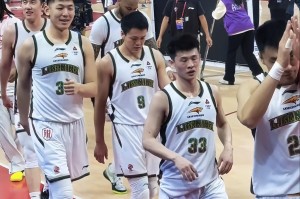 乐鱼体育-辽宁一夜杀回前八！广东输球将引发前四剧变，北京、山东机会来了